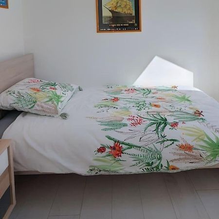 Appartement Pour 3 Personnes Sur La Plage Les Pieds Dans Leau Plonévez-Porzay Zewnętrze zdjęcie